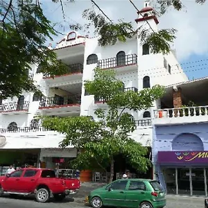 Cuates De Hotel